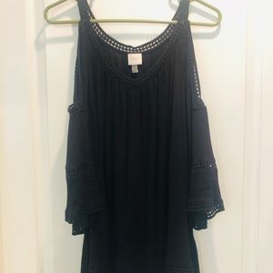 Black cold shoulder top - XL